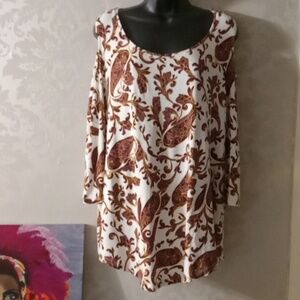 JM Collections cold shoulder top L